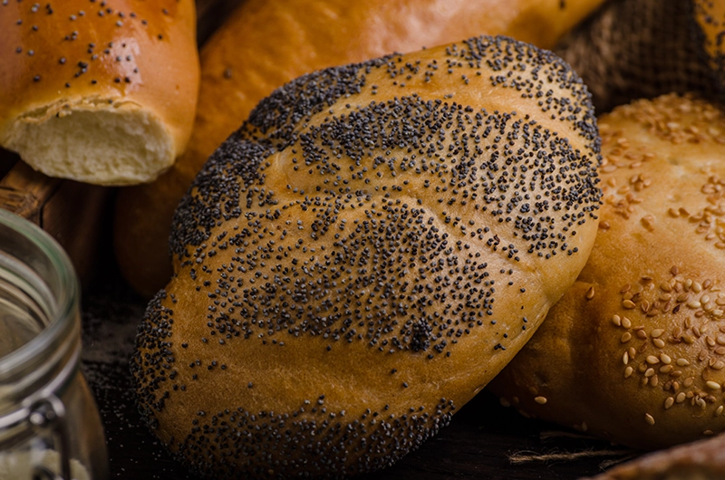 Pane con semi di papavero